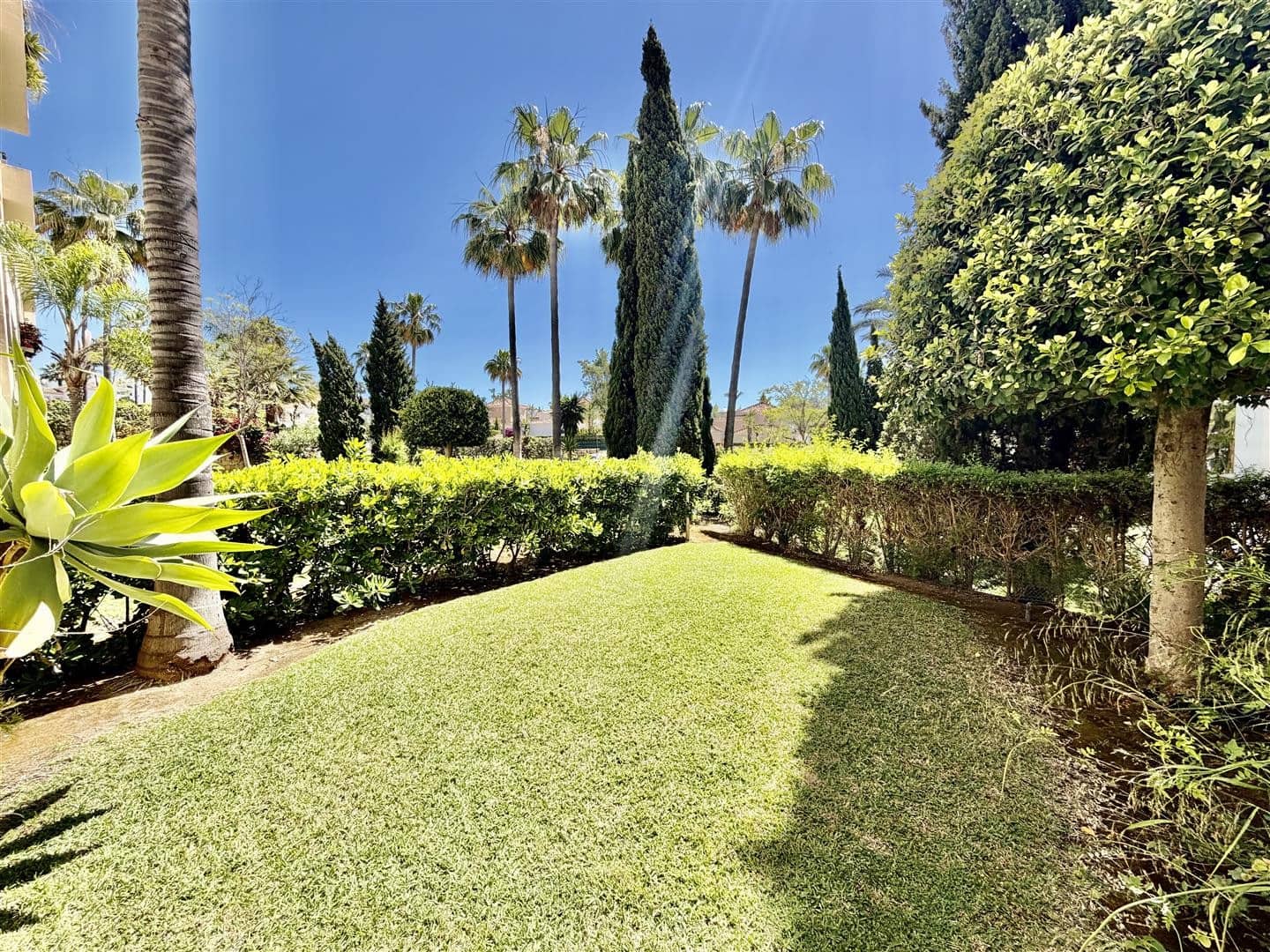 3 Zimmer Apartment zu verkaufen in Marbella mit Pool Garage - 615.000 € (Ref: 9851655)