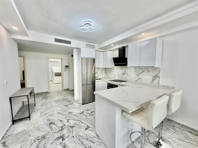 3 Zimmer Apartment zu verkaufen in Marbella mit Pool Garage - 615.000 € (Ref: 9851655)