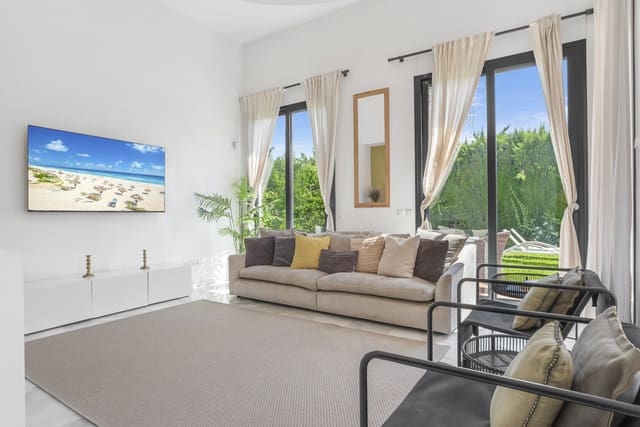 6 chambre Villa/Maison à vendre à Puerto Banus, Marbella avec piscine garage - 1 400 000 € (Ref: 9851656)