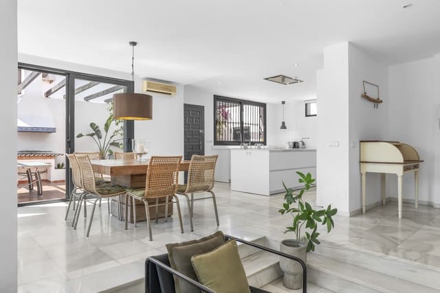 6 chambre Villa/Maison à vendre à Puerto Banus, Marbella avec piscine garage - 1 400 000 € (Ref: 9851656)