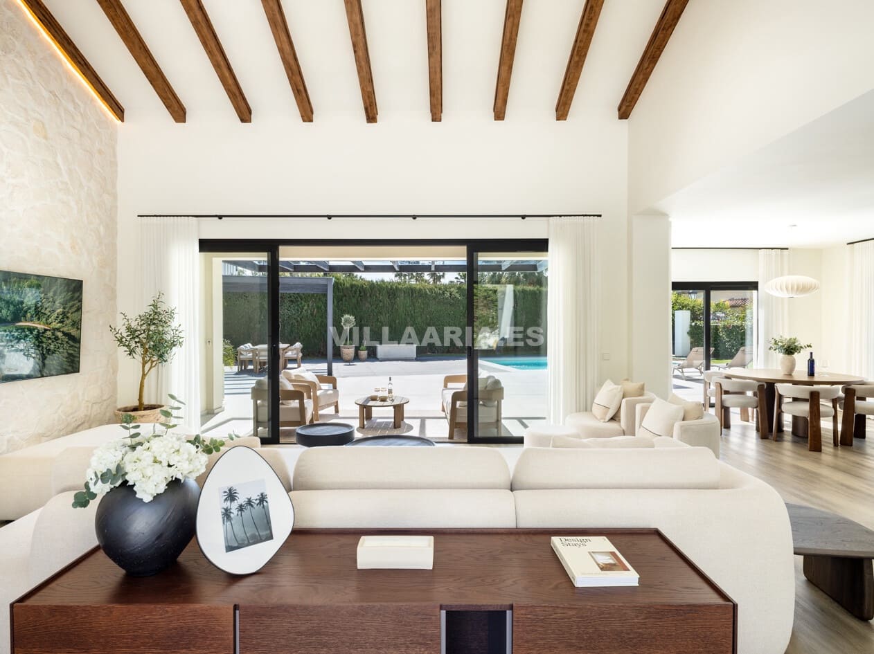 4 soveværelse Villa til salg i San Pedro de Alcantara med swimmingpool garage - € 3.295.000 (Ref: 9876038)