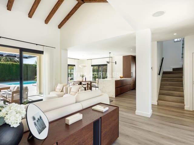 4 soveværelse Villa til salg i San Pedro de Alcantara, Marbella med swimmingpool garage - € 3.295.000 (Ref: 9876038)