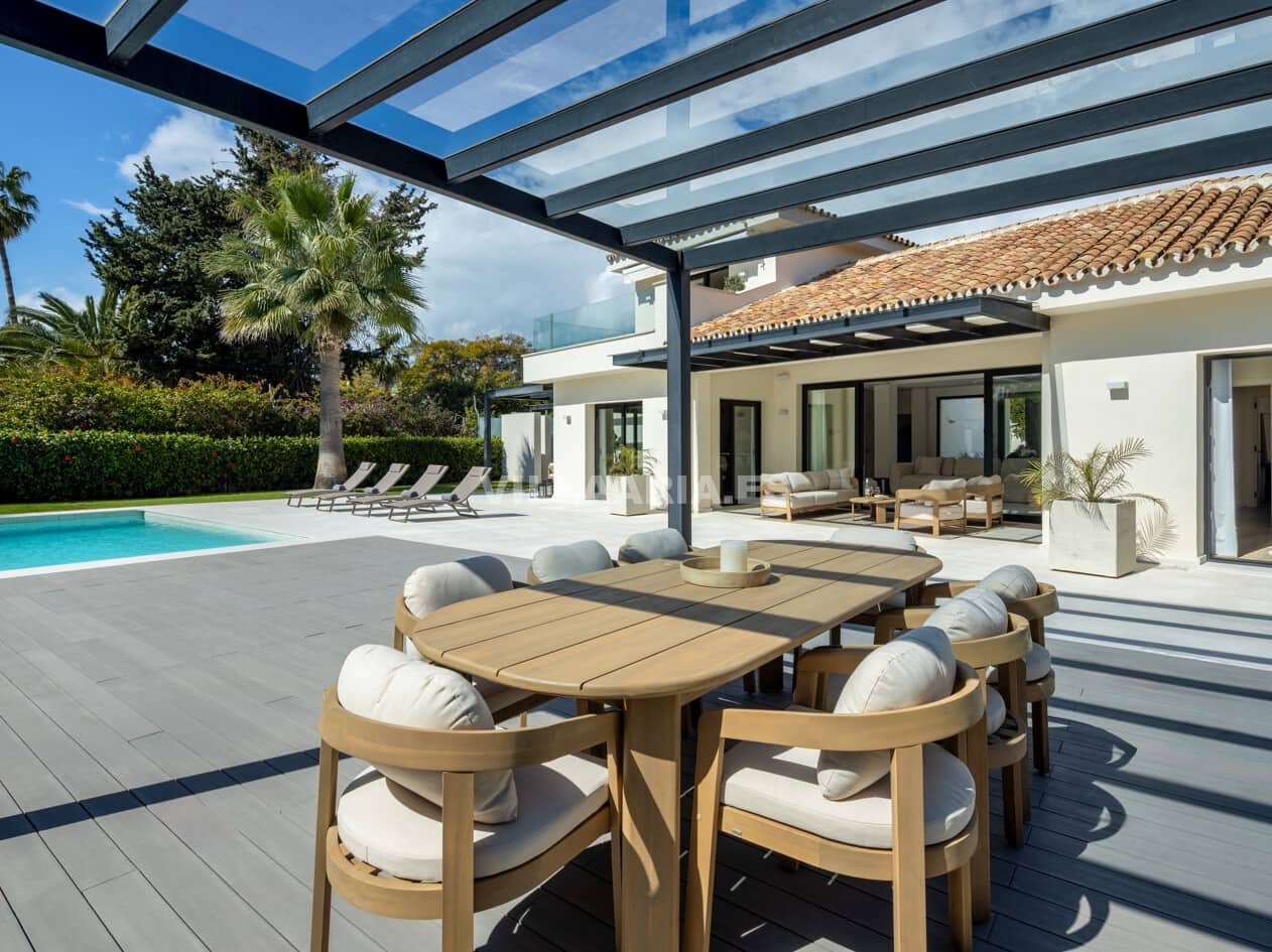 4 soveværelse Villa til salg i San Pedro de Alcantara med swimmingpool garage - € 3.295.000 (Ref: 9876038)