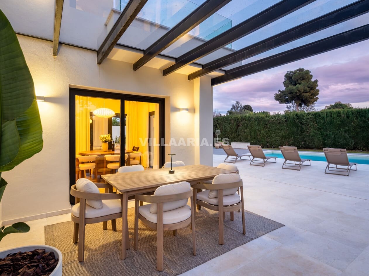 4 soveværelse Villa til salg i San Pedro de Alcantara med swimmingpool garage - € 3.295.000 (Ref: 9876038)
