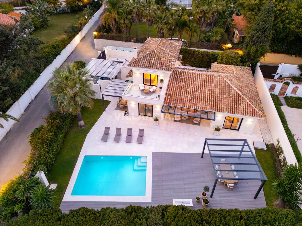 4 soveværelse Villa til salg i San Pedro de Alcantara med swimmingpool garage - € 3.295.000 (Ref: 9876038)