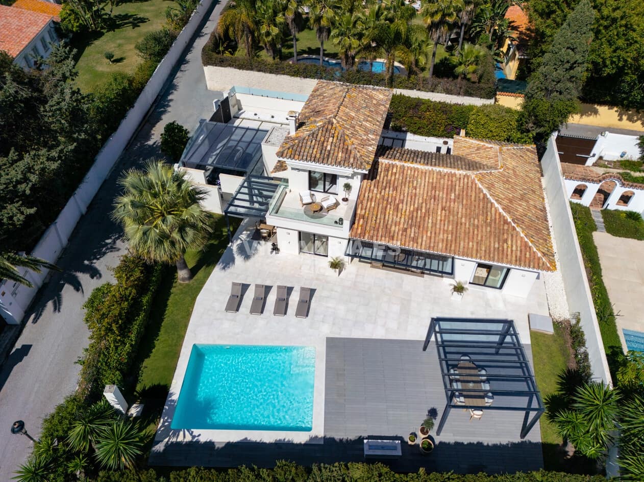 4 soveværelse Villa til salg i San Pedro de Alcantara med swimmingpool garage - € 3.295.000 (Ref: 9876038)