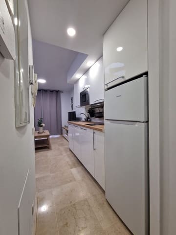 1 soverom Penthouse til salgs i Benalmadena Costa, Benalmádena med svømmebasseng garasje - € 279 000 (Ref: 9888758)