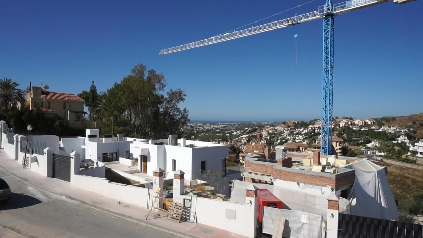 Building Plot for sale in Nueva Andalucia - € 750,000 (Ref: 9904319)