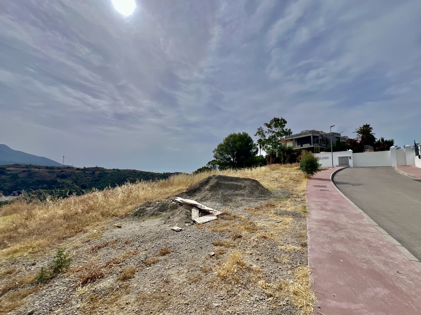 Building Plot for sale in Nueva Andalucia - € 750,000 (Ref: 9904319)