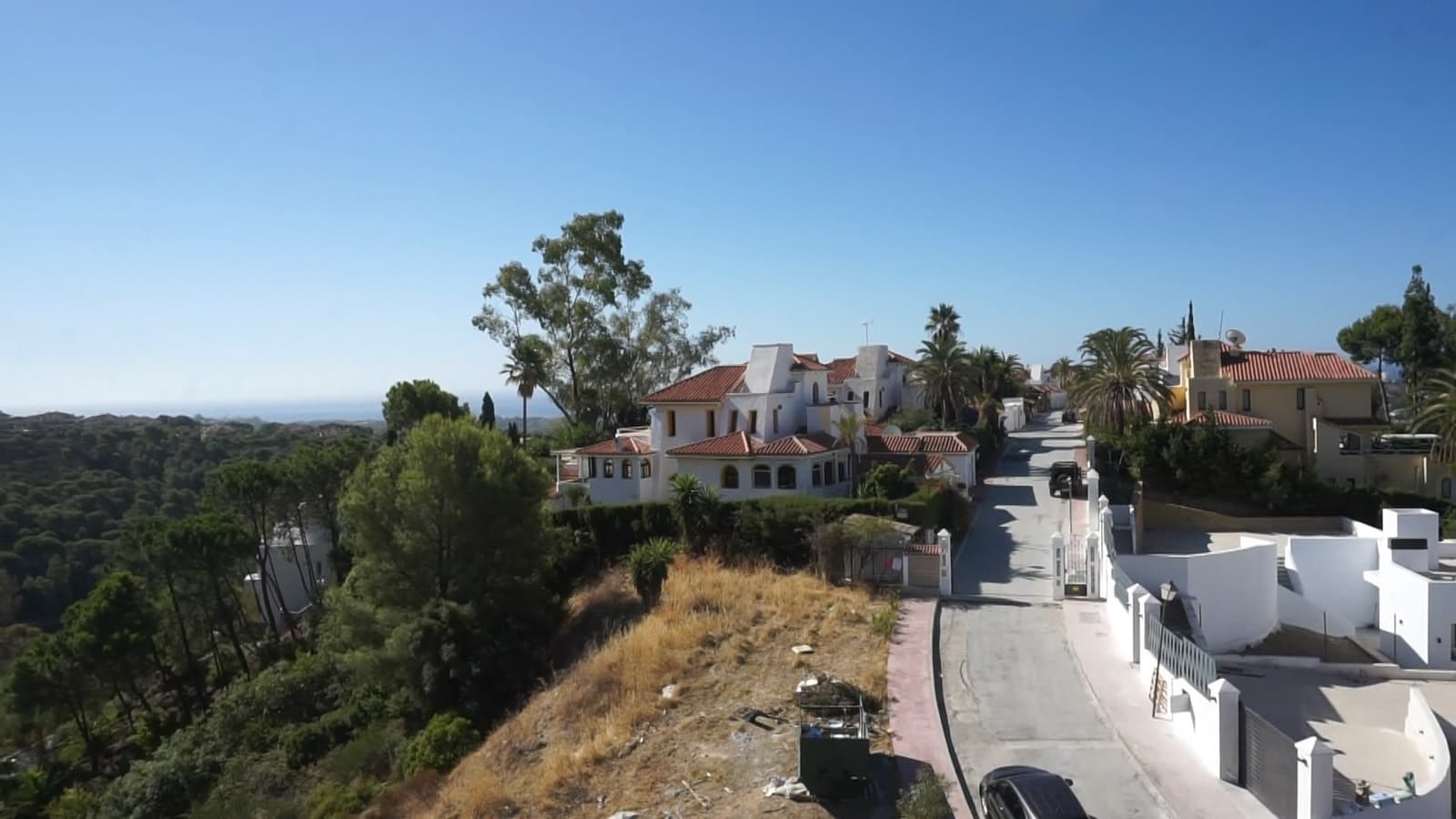 Building Plot for sale in Nueva Andalucia - € 750,000 (Ref: 9904320)