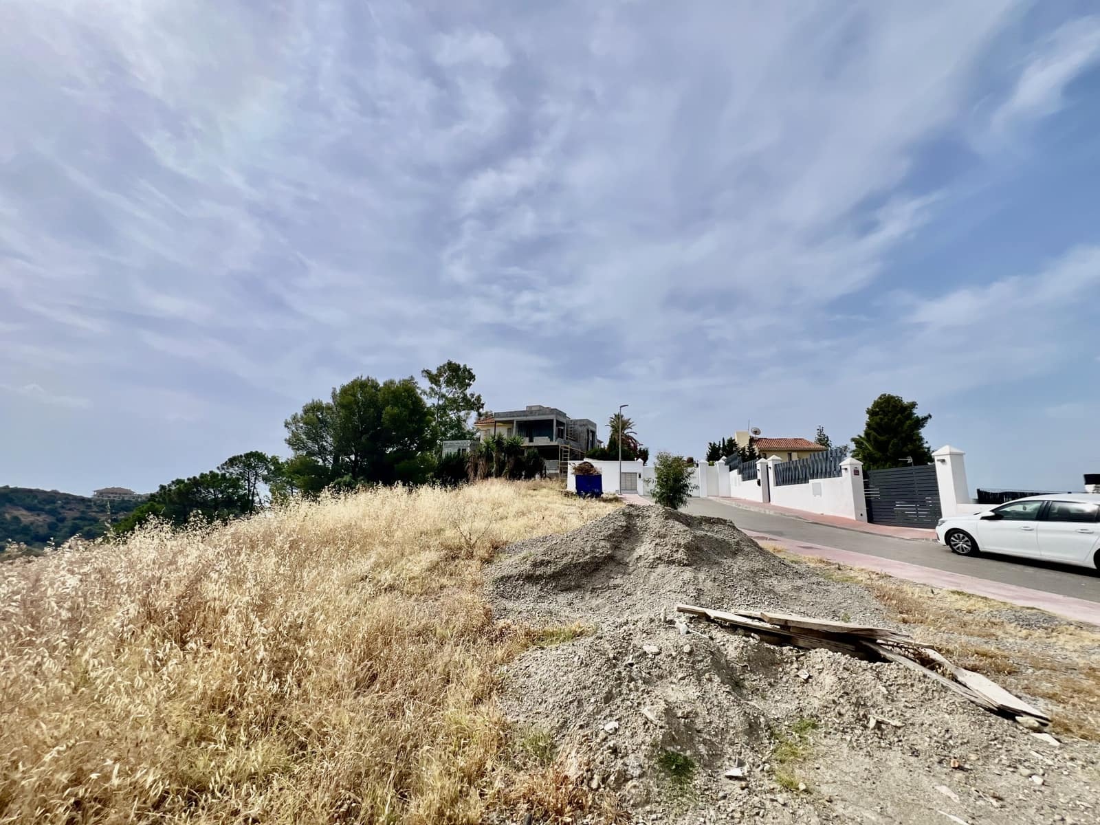 Building Plot for sale in Nueva Andalucia - € 750,000 (Ref: 9904320)