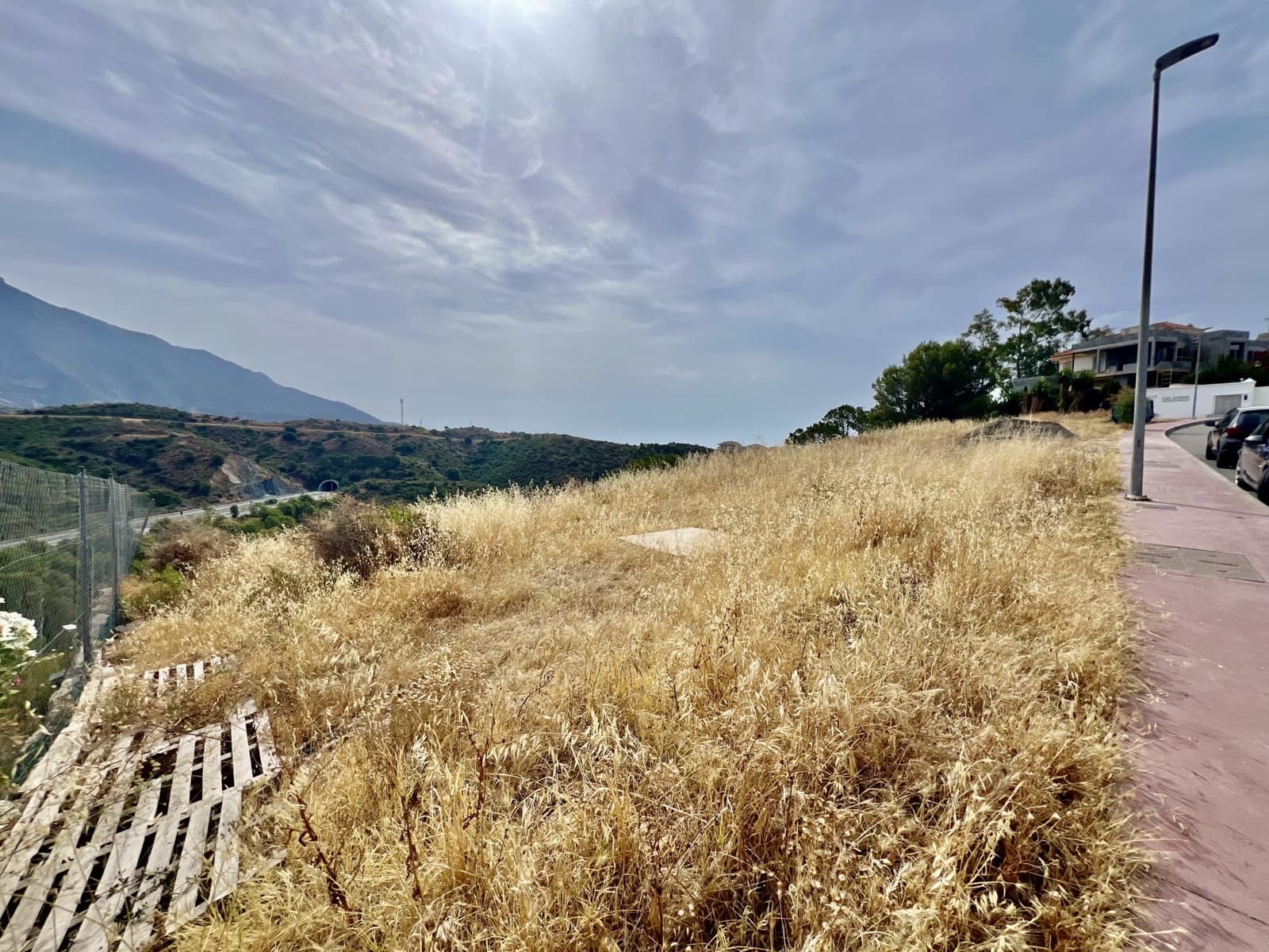 Building Plot for sale in Nueva Andalucia - € 750,000 (Ref: 9904320)