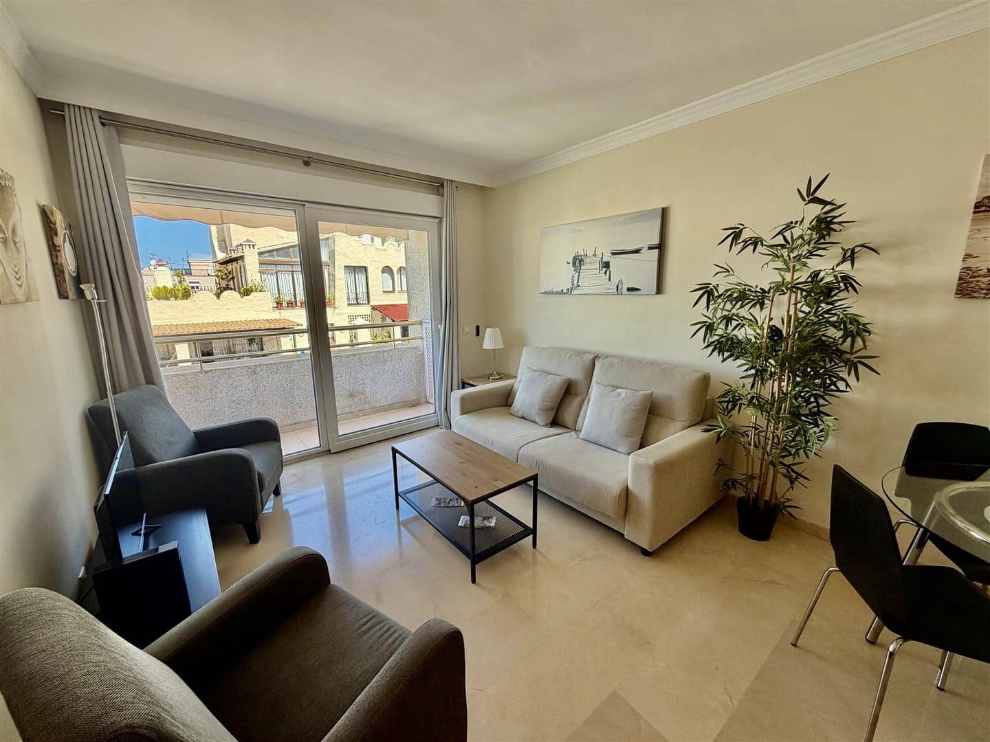 1 Zimmer Apartment zu verkaufen in Marbella - 420.000 € (Ref: 9910756)