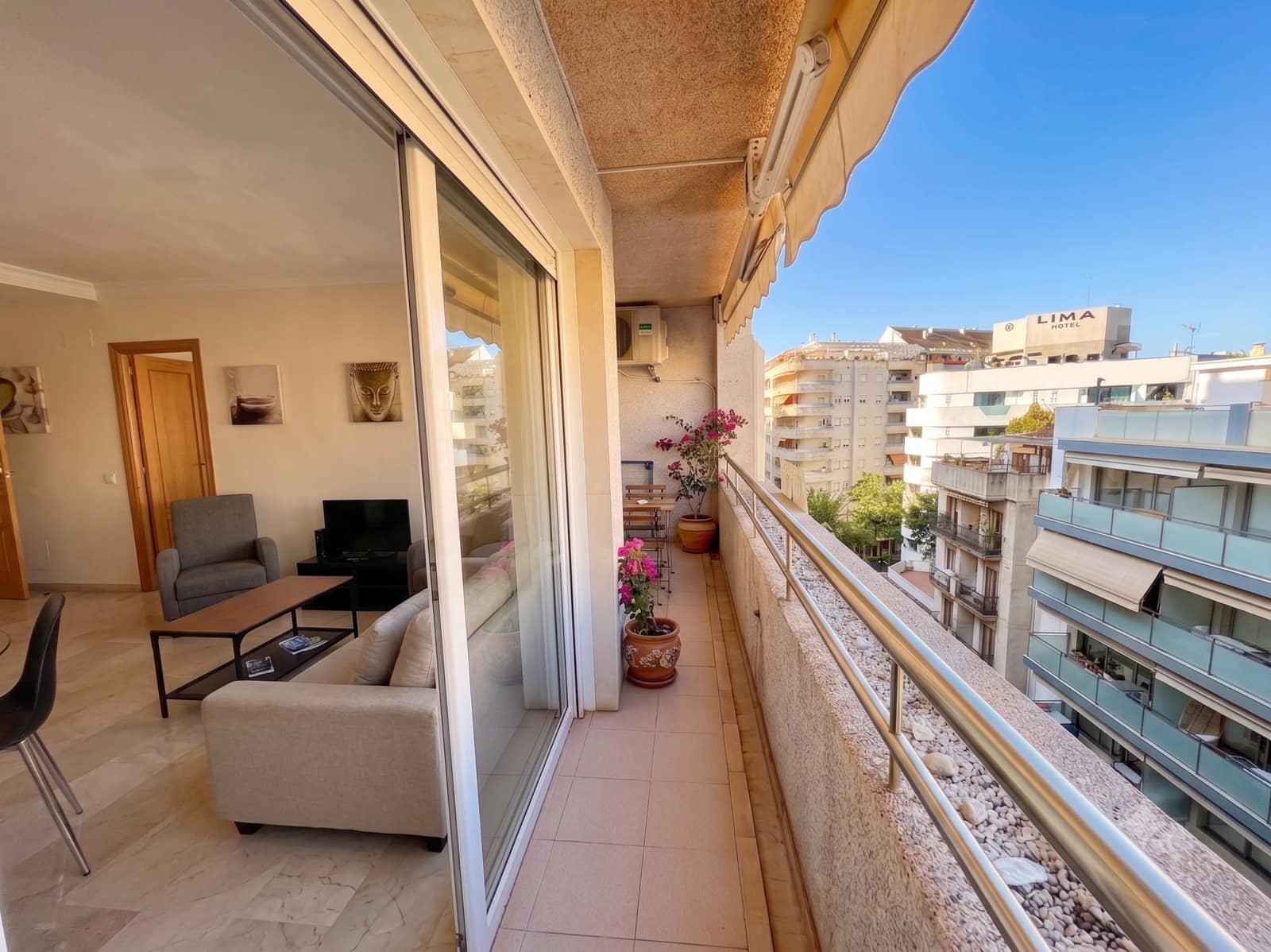 1 bedroom Apartment for sale in Marbella - € 399,000 (Ref: 9910756)