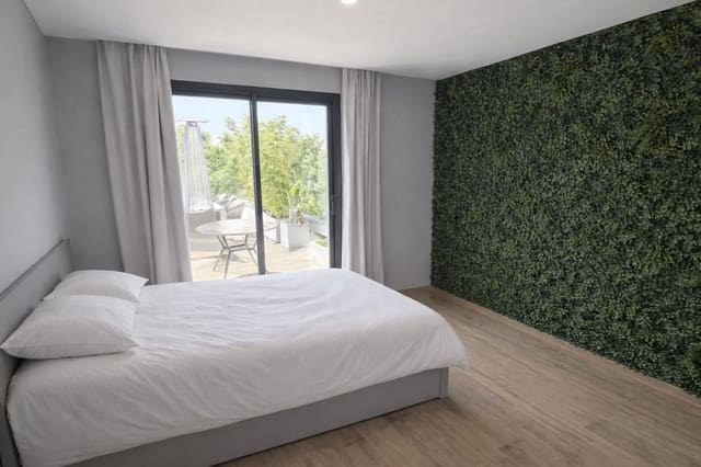4 slaapkamer Penthouse te koop in Marbella met zwembad garage - € 1.250.000 (Ref: 9937899)