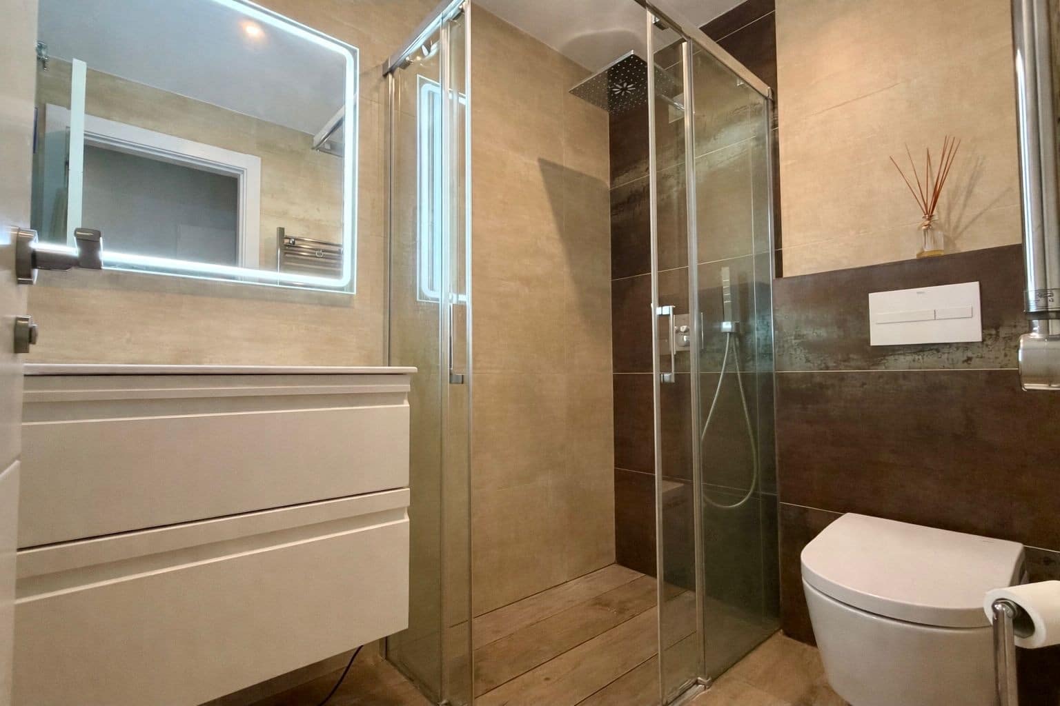 4 bedroom Penthouse for sale in Marbella with pool garage - € 1,250,000 (Ref: 9937899)