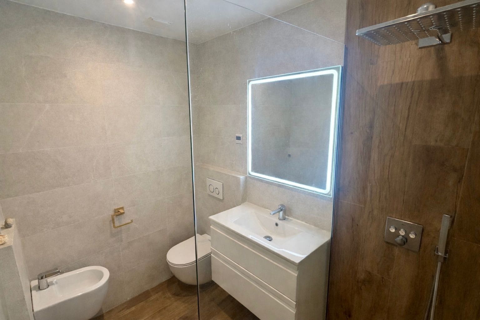 4 bedroom Penthouse for sale in Marbella with pool garage - € 1,250,000 (Ref: 9937899)