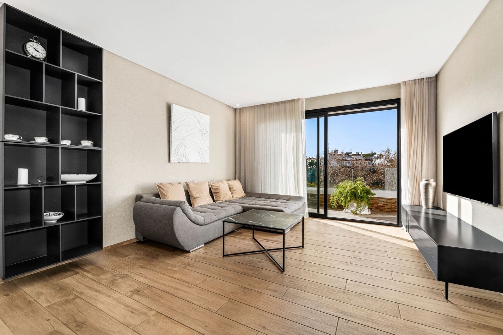 4 bedroom Penthouse for sale in Marbella with pool garage - € 1,250,000 (Ref: 9937899)