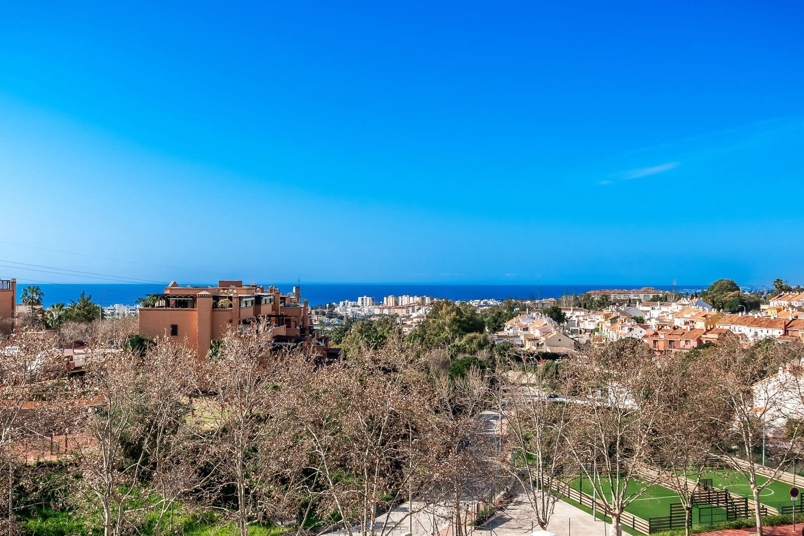 4 bedroom Penthouse for sale in Marbella with pool garage - € 1,250,000 (Ref: 9937899)