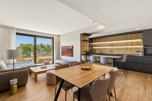 4 slaapkamer Penthouse te koop in Marbella met zwembad garage - € 1.250.000 (Ref: 9937899)