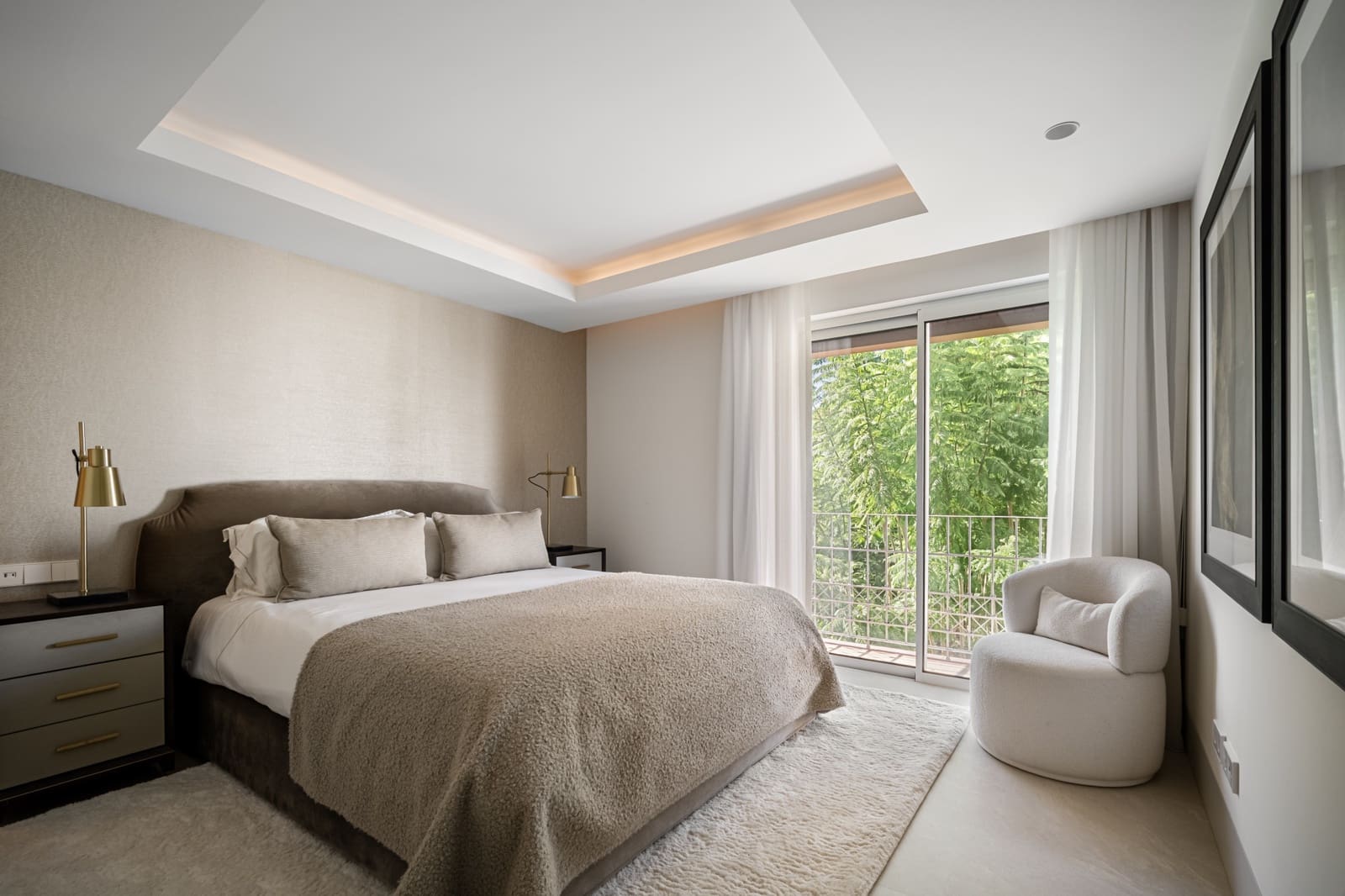 3 soverom Penthouse til salgs i Marbella med svømmebasseng garasje - € 3 750 000 (Ref: 9937900)