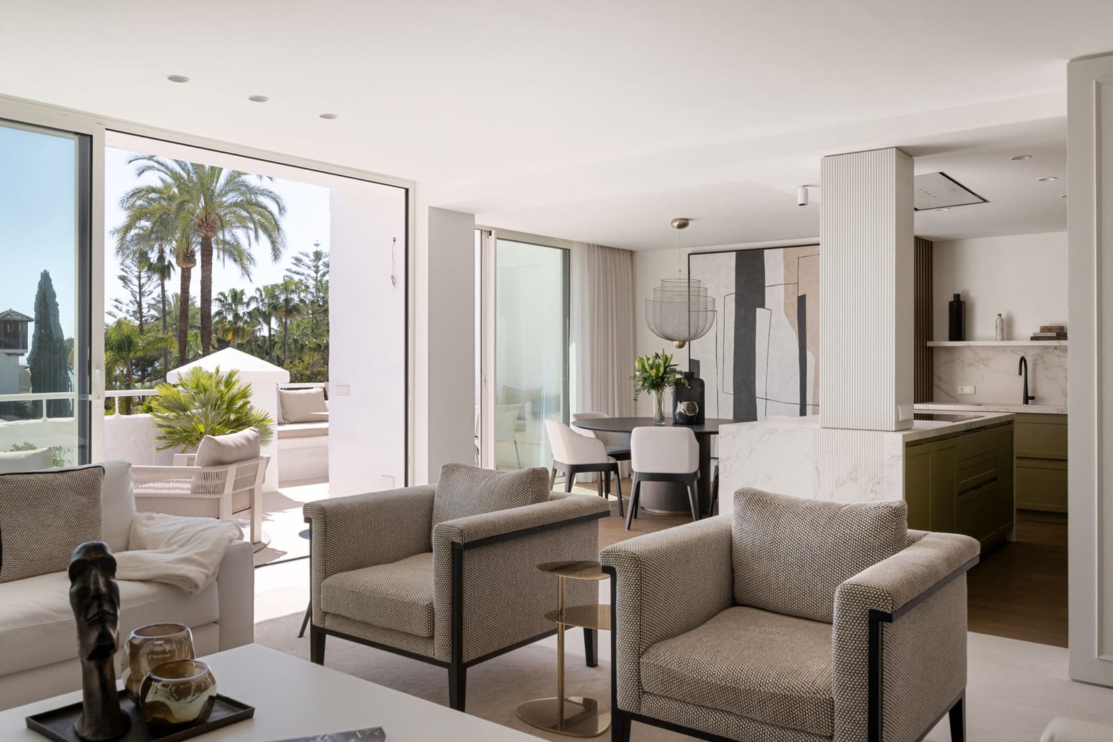 3 soverom Penthouse til salgs i Marbella med svømmebasseng garasje - € 3 750 000 (Ref: 9937900)