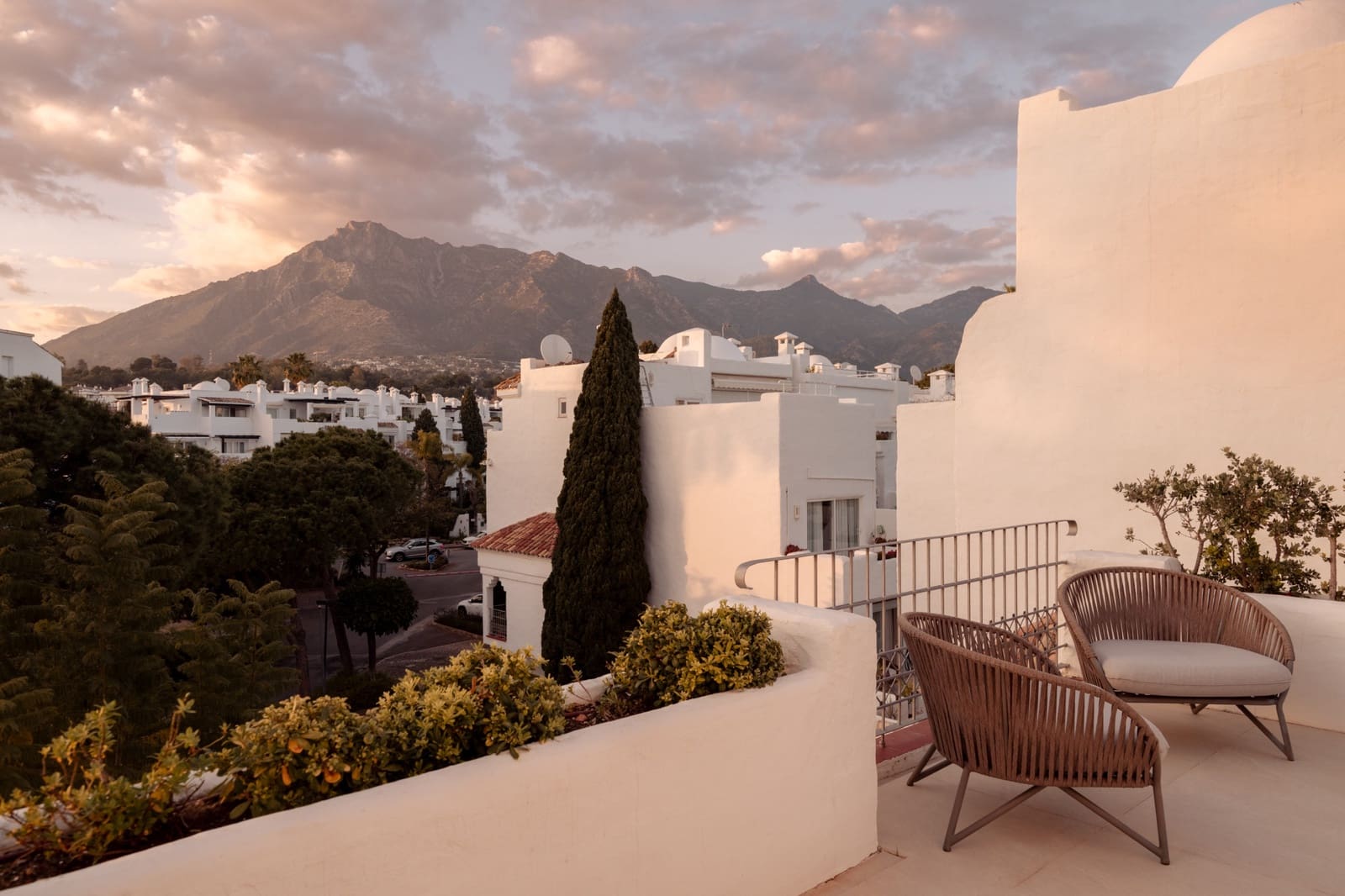3 soverom Penthouse til salgs i Marbella med svømmebasseng garasje - € 3 750 000 (Ref: 9937900)