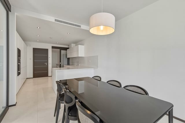 3 slaapkamer Halfvrijstaande villa te koop in Marbella met zwembad garage - € 2.995.000 (Ref: 9949496)