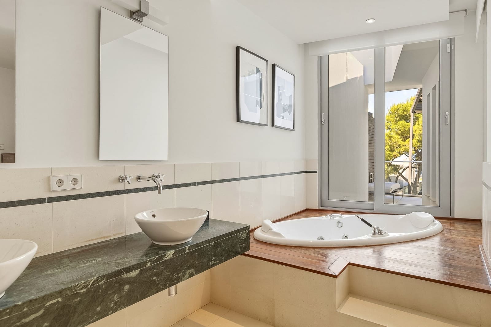 3 quarto Moradia Geminada para venda em Marbella com piscina garagem - 2 995 000 € (Ref: 9949496)