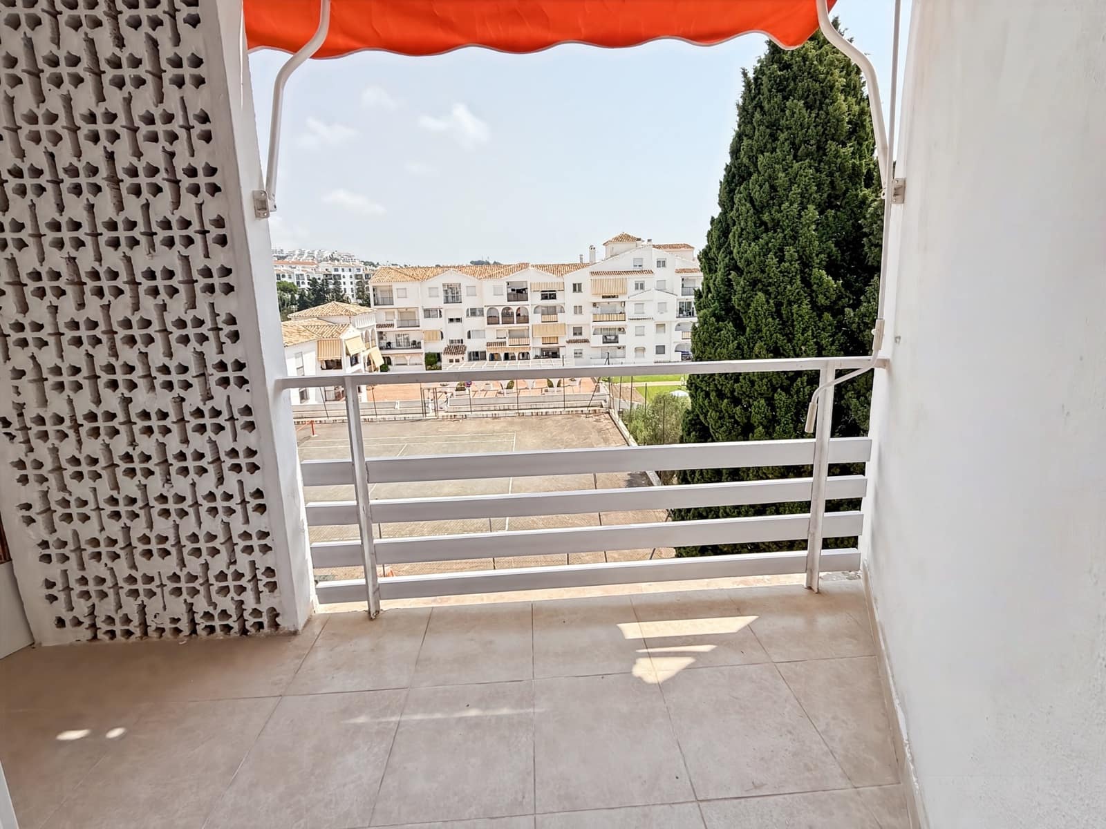Estudio en Calahonda en venta con garaje - 128.000 € (Ref: 9982705)