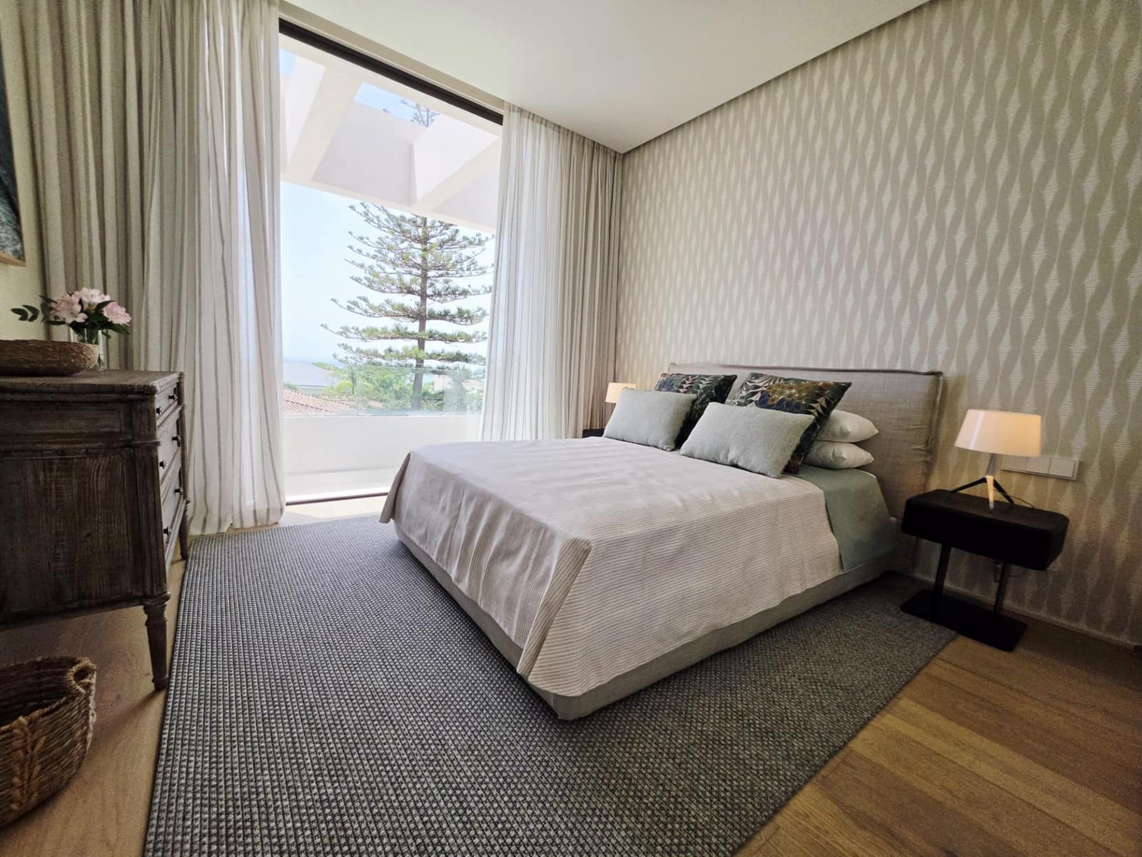 5 slaapkamer Villa te koop in Marbella met zwembad garage - € 7.300.000 (Ref: 9984645)