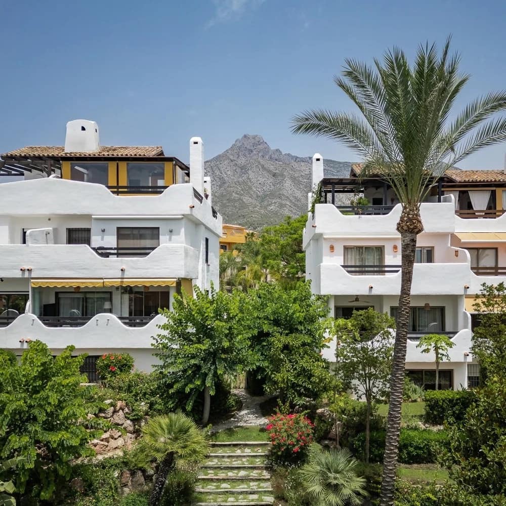 3 soverom Hus til salgs i Marbella med svømmebasseng garasje - € 1 395 000 (Ref: 9986608)