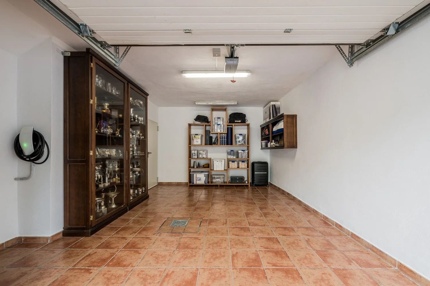 3 soverom Hus til salgs i Marbella med svømmebasseng garasje - € 1 395 000 (Ref: 9986608)