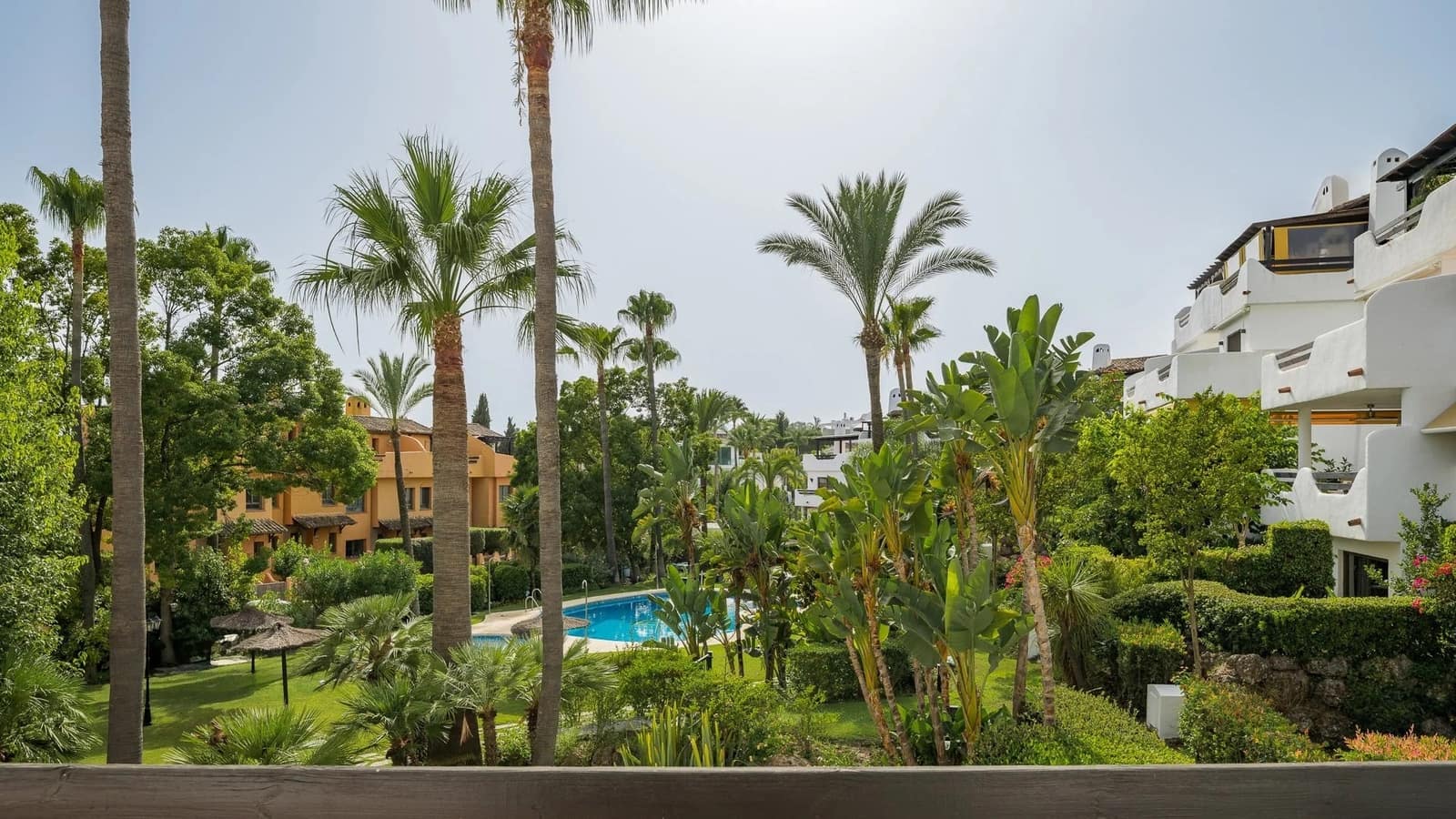3 soverom Hus til salgs i Marbella med svømmebasseng garasje - € 1 395 000 (Ref: 9986608)