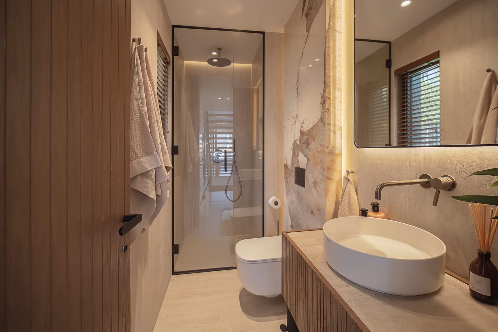 4 bedroom Villa for sale in Marbella with pool garage - € 3,750,000 (Ref: 9990442)