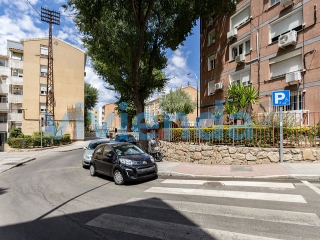 2 sovrum Lägenhet till salu i Ventas, Madrid stad - 254 000 € (Ref: 10003559)