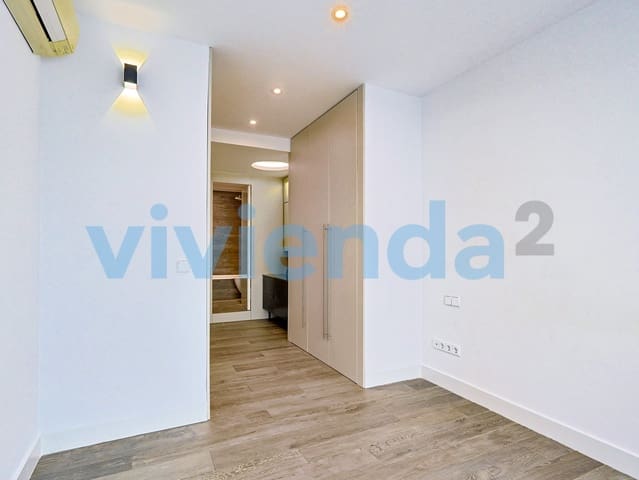 3 slaapkamer Flat te koop in Valdefuentes, Madrid stad met zwembad garage - € 849.000 (Ref: 10012951)