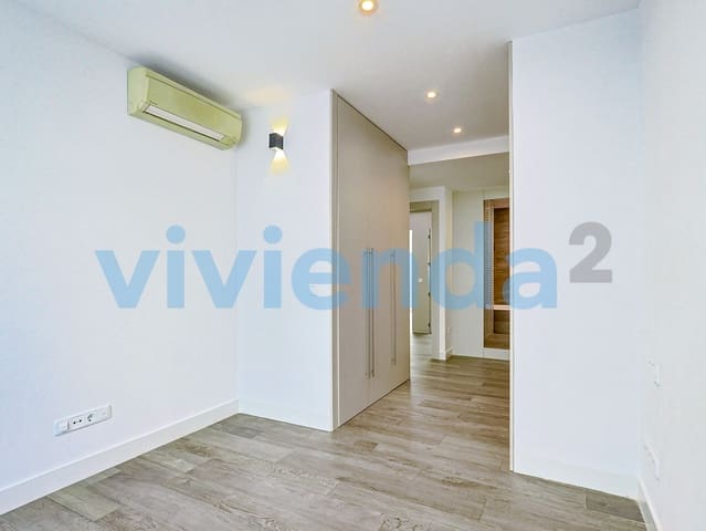 3 slaapkamer Flat te koop in Valdefuentes, Madrid stad met zwembad garage - € 849.000 (Ref: 10012951)