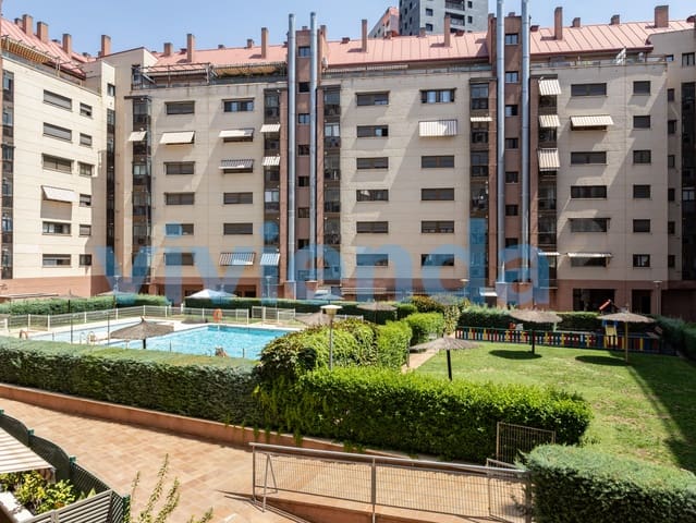 3 slaapkamer Flat te koop in Valdefuentes, Madrid stad met zwembad garage - € 849.000 (Ref: 10012951)