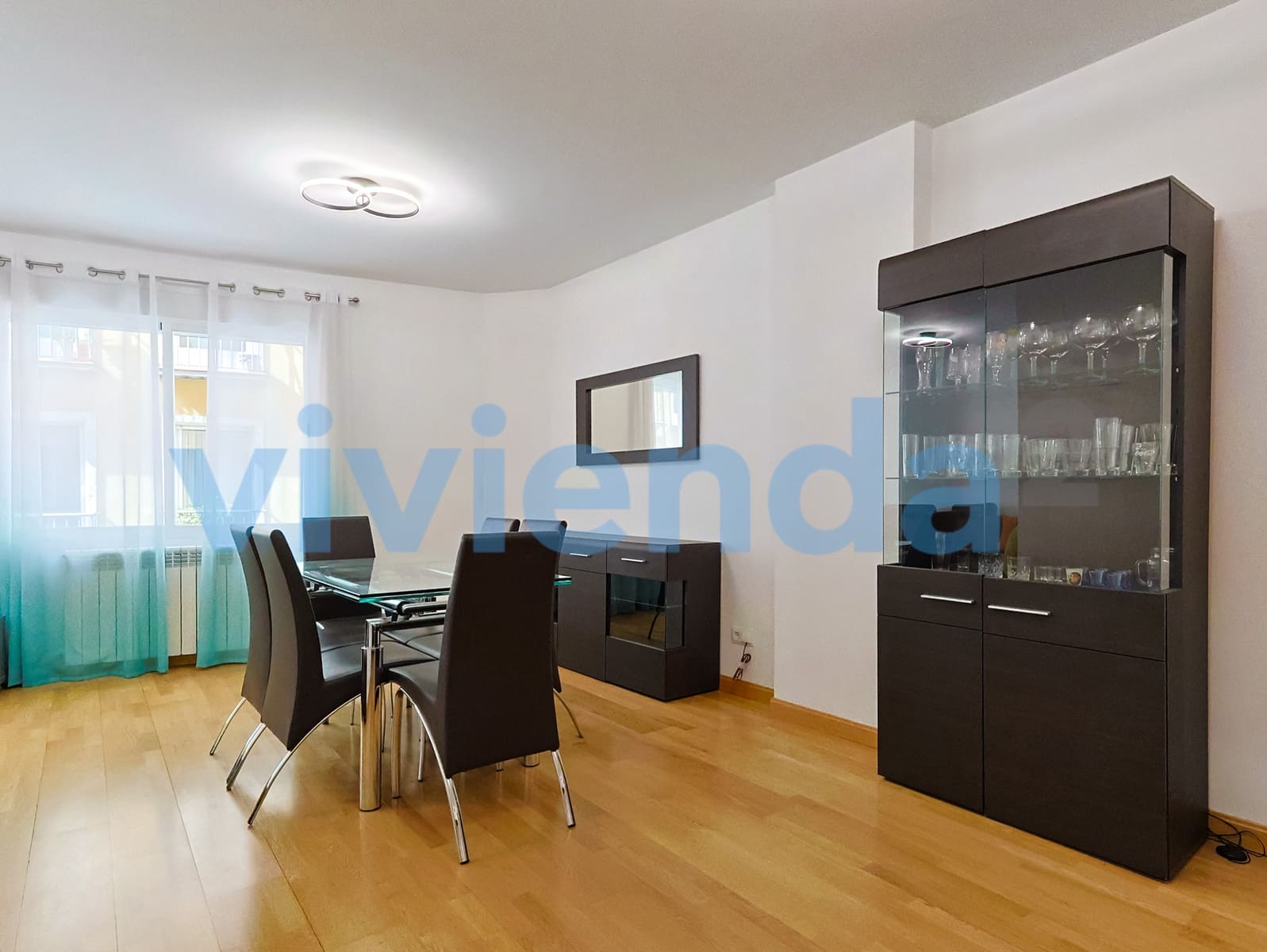 Appartement de 2 chambres à louer à Madrid ville - 2 250 € (Ref: 10012952)