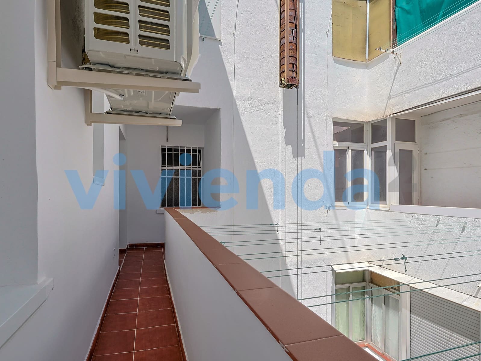 3 bedroom Flat for rent in Madrid city - € 1,950 (Ref: 10012953)