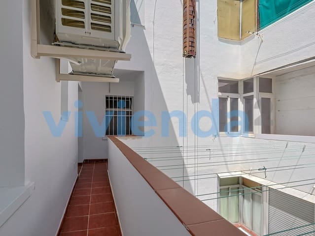 3 bedroom Flat for rent in Valdezarza, Madrid city - € 1,950 (Ref: 10012953)