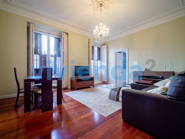 Piso de 6 habitaciones en Palacio, Madrid ciudad en alquiler con garaje - 4.000 € (Ref: 10022111)