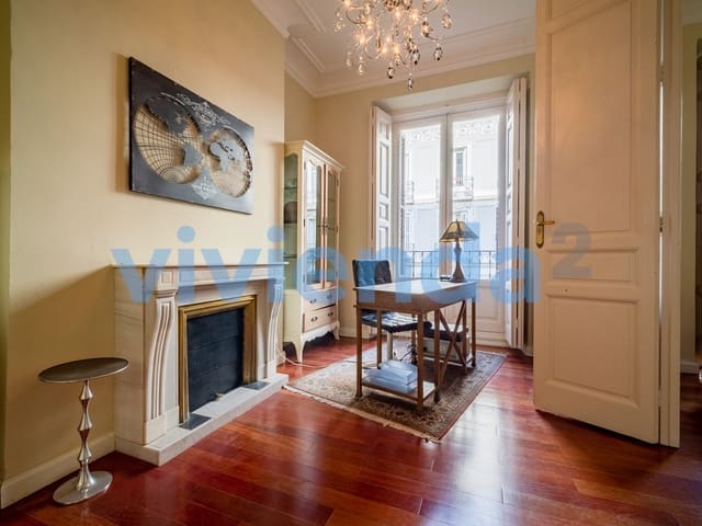 Piso de 6 habitaciones en Palacio, Madrid ciudad en alquiler con garaje - 4.000 € (Ref: 10022111)