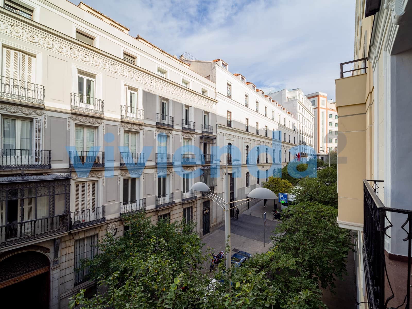 Piso de 6 habitaciones en Madrid ciudad en alquiler con garaje - 4.000 € (Ref: 10022111)