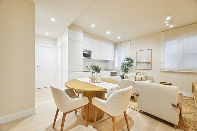 3 makuuhuone Asunto vuokrattavana paikassa Universidad, Madrid kaupunki - 2 395 € (Ref: 10031596)