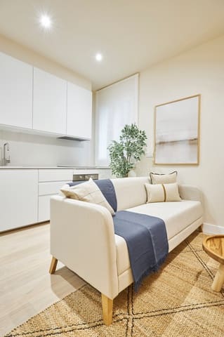 3 makuuhuone Asunto vuokrattavana paikassa Universidad, Madrid kaupunki - 2 395 € (Ref: 10031596)