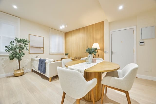 3 makuuhuone Asunto vuokrattavana paikassa Universidad, Madrid kaupunki - 2 395 € (Ref: 10031596)