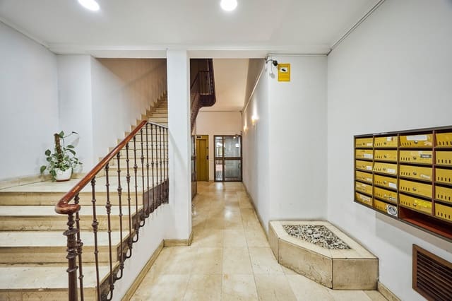 3 makuuhuone Asunto vuokrattavana paikassa Universidad, Madrid kaupunki - 2 395 € (Ref: 10031596)