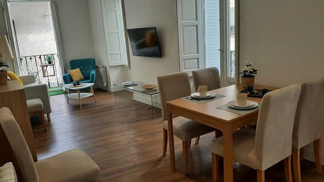 2 slaapkamer Flat te huur in Universidad, Madrid stad - € 1.850 (Ref: 10031597)